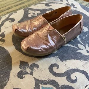 Toms size 2 girls